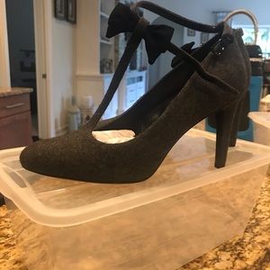 Nine West pumps
